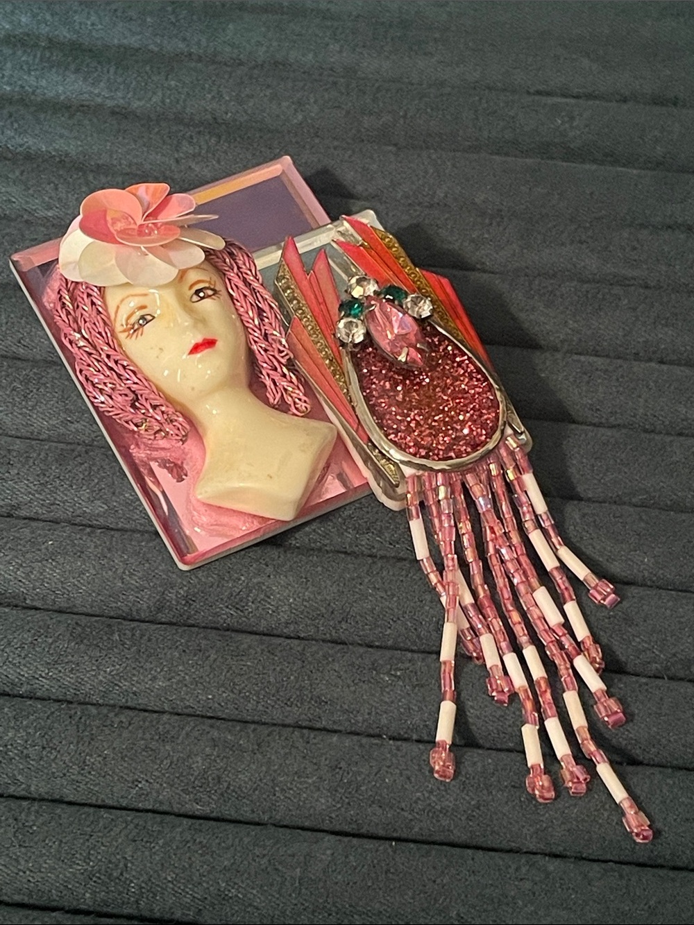 Vintage J-Bee Originals Handcrafted Art Deco Flapper Statement Brooch - Picture 6 of 13
